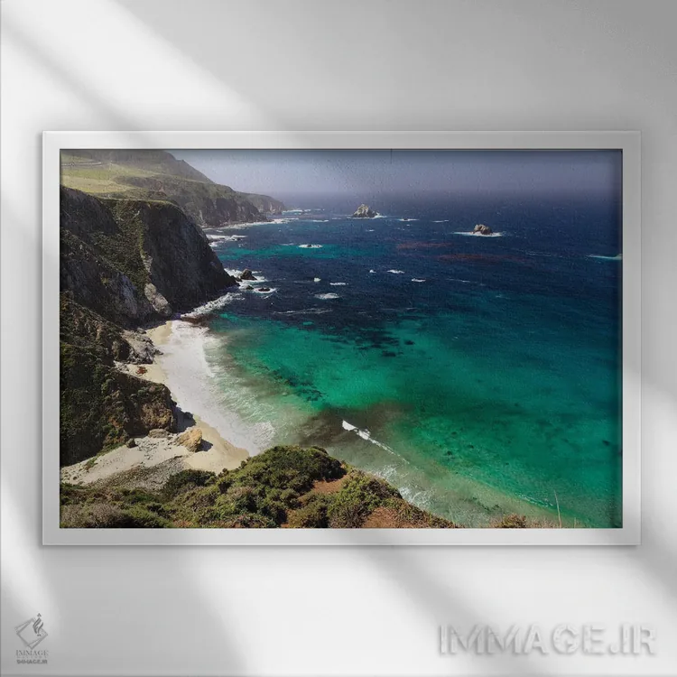 تابلو دکوراتیو ساحل ناهموار بیگ سور در راکی کریک، کالیفرنیا اثر جورج اوزه - نمای قابدار سفید