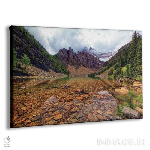 تابلو دکوراتیو نمای آرام دریاچه آگنس، پارک ملی بنف، آلبرتا، کانادا اثر جورج اوزه - نمای پرسپکتیو محصول