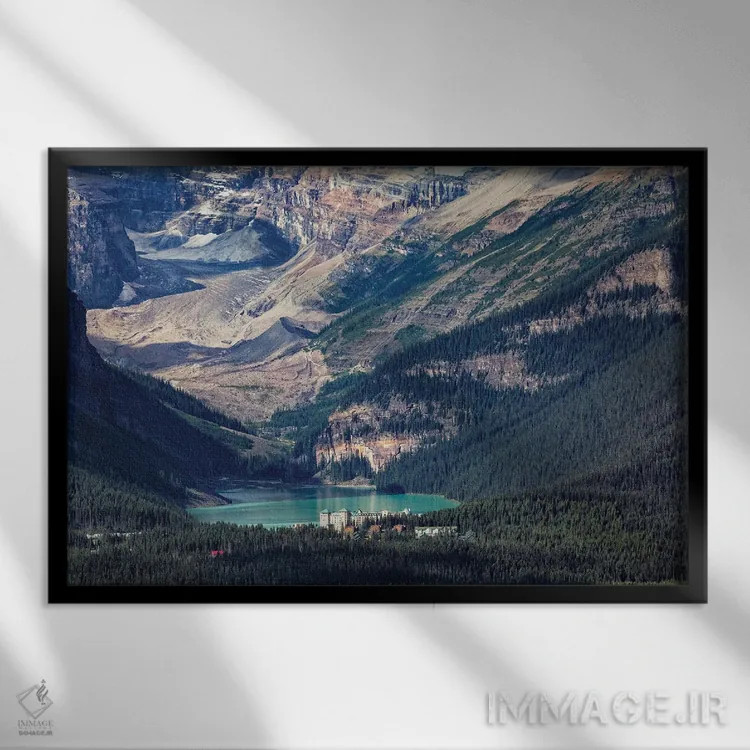 تابلو دکوراتیو نمای بالا از شاتو دریاچه لوئیز، آلبرتا، کانادا اثر جورج اوزه - نمای قابدار مشکی