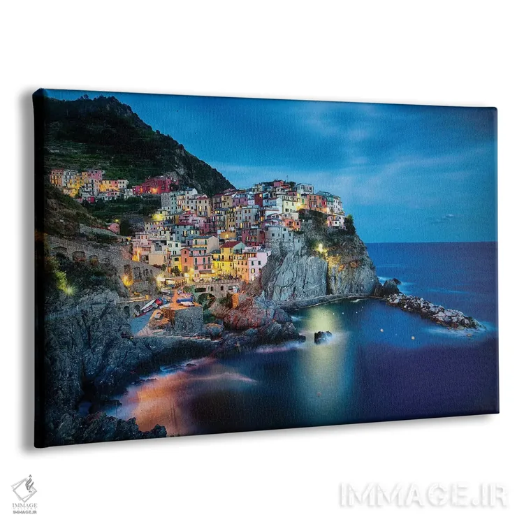 تابلو دکوراتیو شهر کناره صخره ای در شب، مانارولا، لیگوریا، ایتالیا اثر جورج اوزه - نمای پرسپکتیو محصول