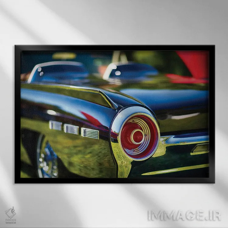 تابلو دکوراتیو جزئیات چراغ عقب فورد تاندربرد ۱۹۶۲ اثر جورج اوزه - نمای قابدار مشکی