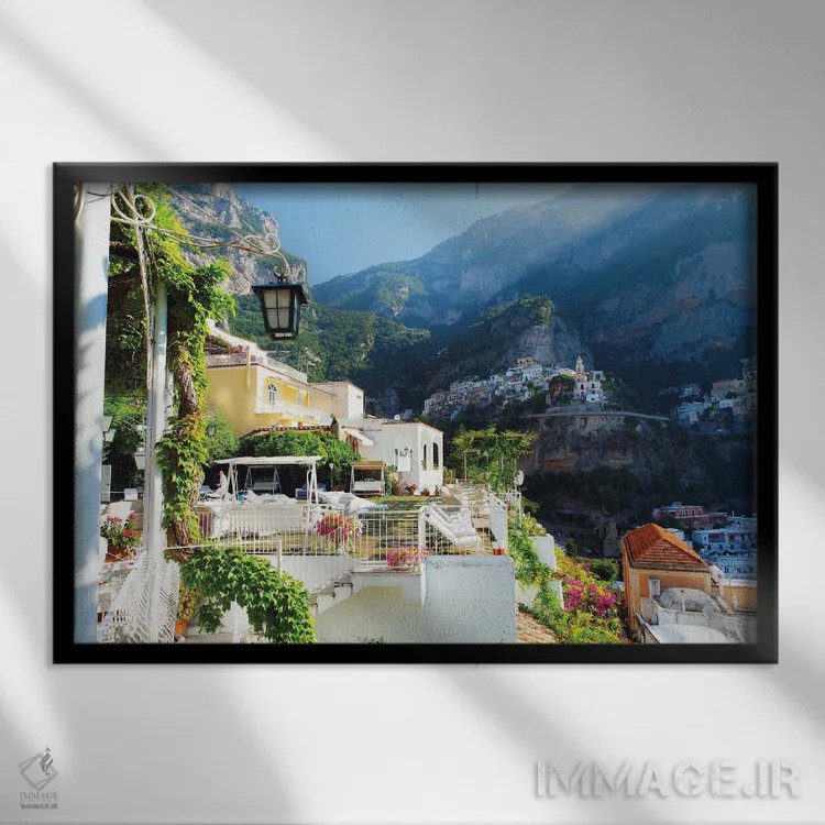 تابلو دکوراتیو نمای صبحگاهی شهر تپه ای، پوزیتانو، سواحل آمالفی، کامپانیا، ای… اثر جورج اوزه - نمای قابدار مشکی