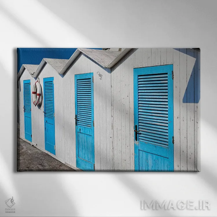 تابلو دکوراتیو نمای نزدیک کابین های ساحلی، پوزیتانو، کامپانیا، ایتالیا اثر جورج اوزه - نمای روبهرو روی دیوار
