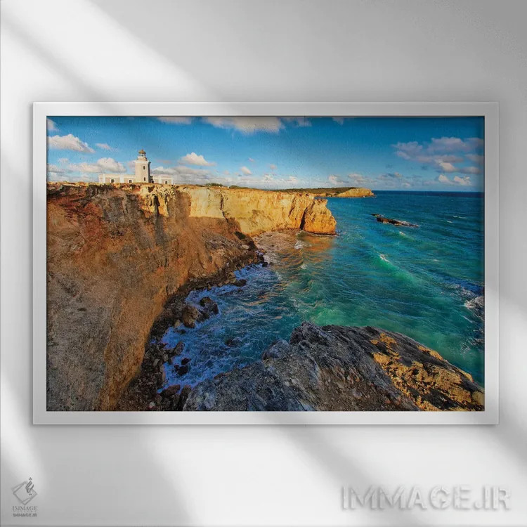 تابلو دکوراتیو فانوس دریایی د لس موریوس، کابو روخو، پورتوریکو اثر جورج اوزه - نمای قابدار سفید