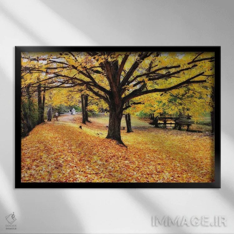 تابلو دکوراتیو منظره بیرونی هالووین اثر جورج اوزه - نمای قابدار مشکی