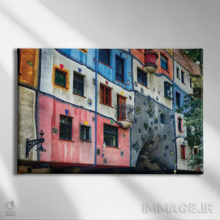 تابلو دکوراتیو معماری امپرسیونیستی رنگارنگ خانه هوندرت واسر، وین، اتریش اثر جورج اوزه - نمای روبهرو روی دیوار