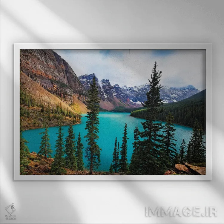 تابلو دکوراتیو دریاچه مورین، دره ده قله، آلبرتا، کانادا اثر جورج اوزه - نمای قابدار سفید