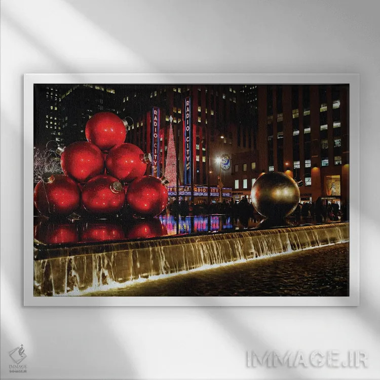 تابلو دکوراتیو نمای شبانه سالن موسیقی رادیو سیتی با تزئینات کریسمس، نیویورک اثر جورج اوزه - نمای قابدار سفید