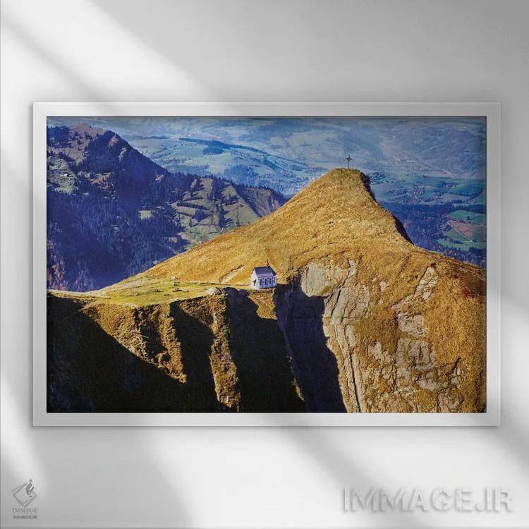 تابلو دکوراتیو کلیسای کوچک روی کوه، کوه پیلاتوس، نیدوالدن، سوئیس اثر جورج اوزه - نمای قابدار سفید