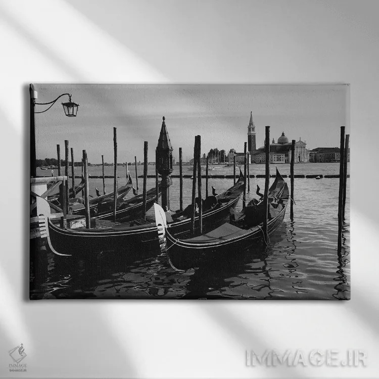 تابلو دکوراتیو گوندولاهای ونیز اثر جورج اوزه - نمای روبهرو روی دیوار