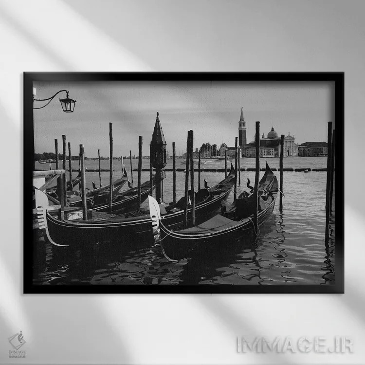 تابلو دکوراتیو گوندولاهای ونیز اثر جورج اوزه - نمای قابدار مشکی