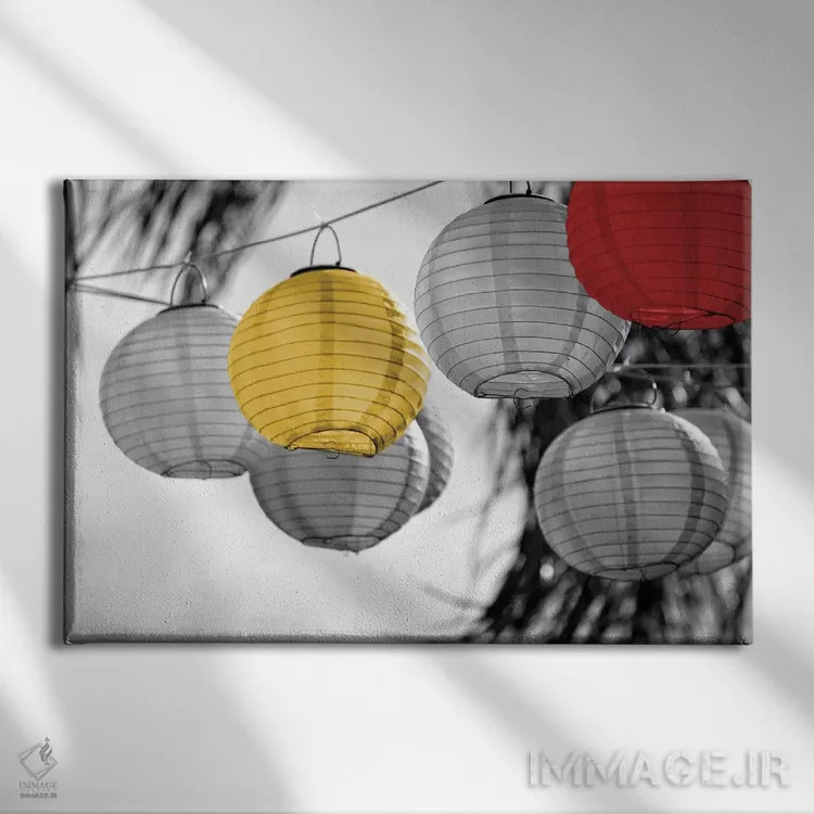 تابلو دکوراتیو فانوس ها اثر گیل پک - نمای روبهرو روی دیوار