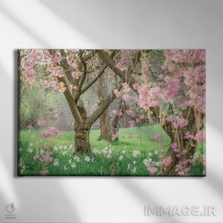 تابلو دکوراتیو درخت گیلاس بهاری افسانه ای اثر کری ان گریپو-پایک - نمای روبهرو روی دیوار