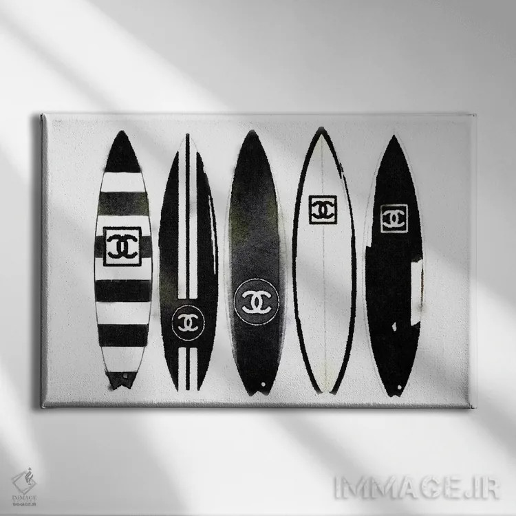 تابلو دکوراتیو موج سواری سیاه و سفید اثر آماندا گرینوود - نمای روبهرو روی دیوار