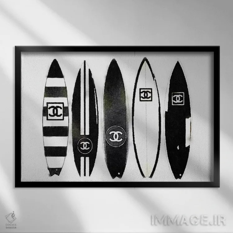 تابلو دکوراتیو موج سواری سیاه و سفید اثر آماندا گرینوود - نمای قابدار مشکی