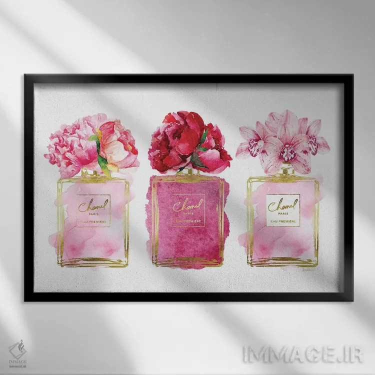 تابلو دکوراتیو سه گانه عطر در طلایی و صورتی اثر آماندا گرینوود - نمای قابدار مشکی