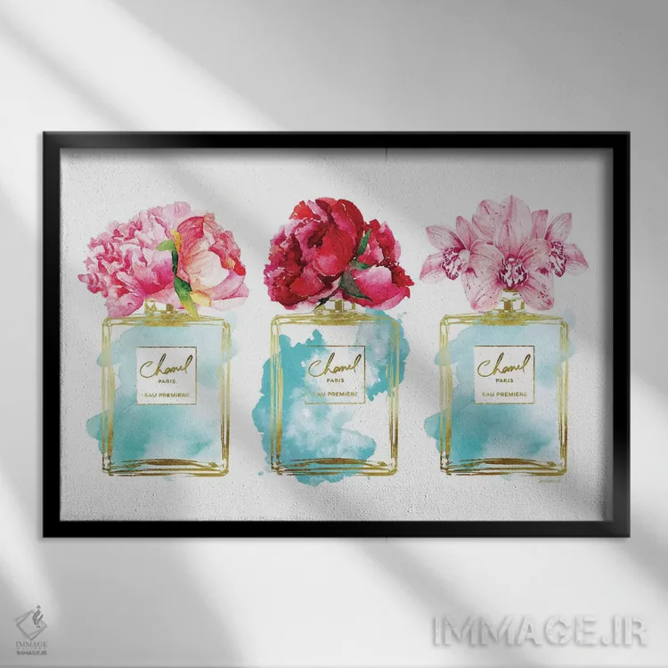 تابلو دکوراتیو سه گانه عطر در طلایی و آبی ها اثر آماندا گرینوود - نمای قابدار مشکی