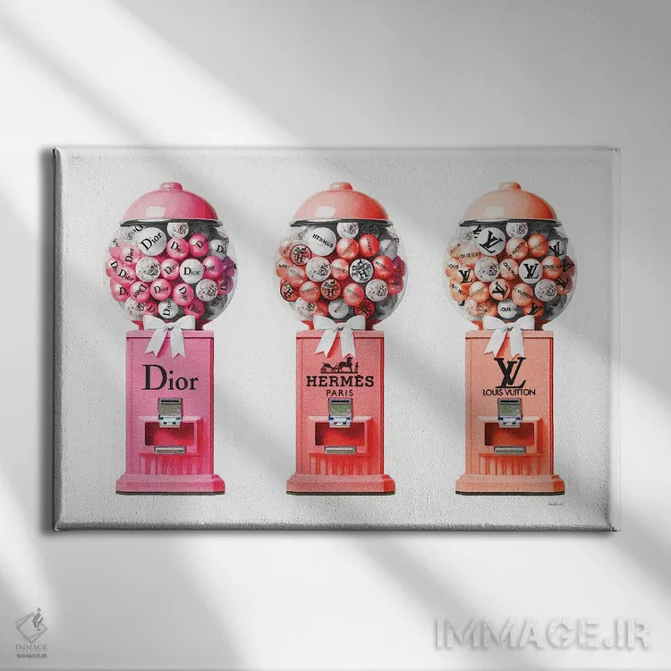 تابلو دکوراتیو دستگاه توپ آدامس در مجموعه ای در رنگ های روشن اثر آماندا گرینوود - نمای روبهرو روی دیوار