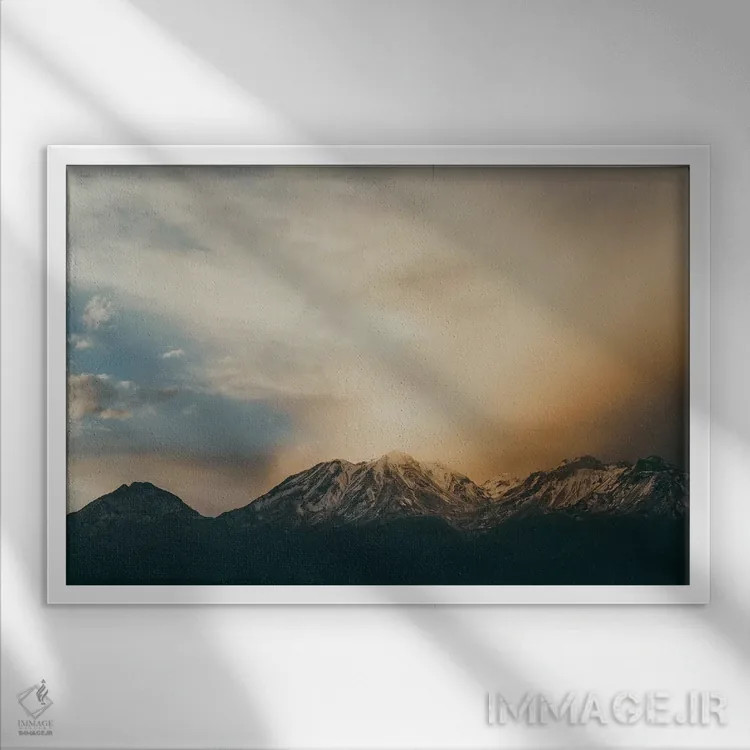 تابلو دکوراتیو آرکیپا، پرو اثر لوک آنتونی گرم - نمای قابدار سفید