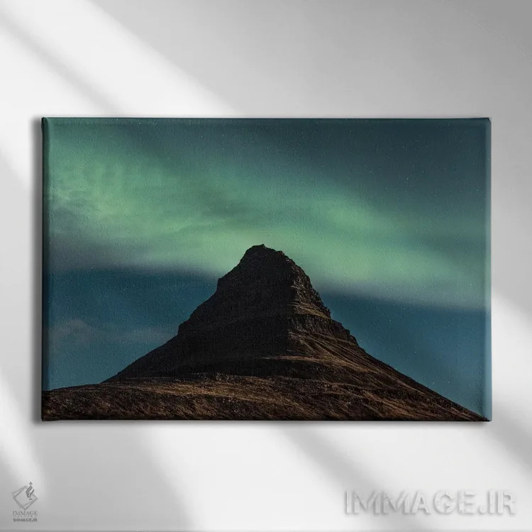 تابلو دکوراتیو کیرکیوفل، ایسلند اثر لوک آنتونی گرم - نمای روبهرو روی دیوار