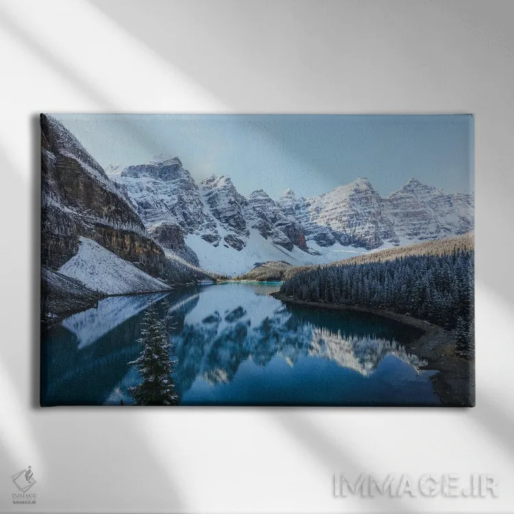 تابلو دکوراتیو دریاچه مورین، بنف اثر لوک آنتونی گرم - نمای روبهرو روی دیوار