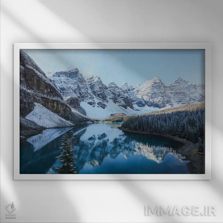 تابلو دکوراتیو دریاچه مورین، بنف اثر لوک آنتونی گرم - نمای قابدار سفید