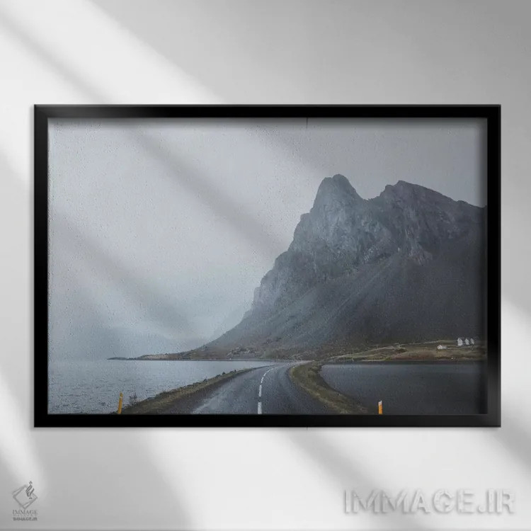 تابلو دکوراتیو منطقه شرقی، ایسلند اثر لوک آنتونی گرم - نمای قابدار مشکی