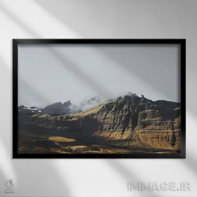 تابلو دکوراتیو ایسلند اثر لوک آنتونی گرم - نمای قابدار مشکی