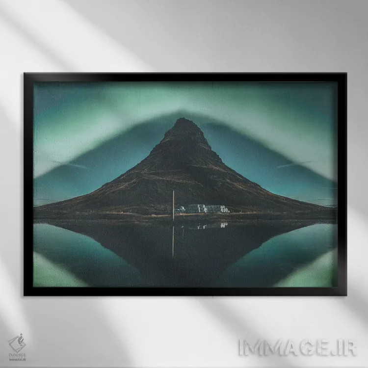 تابلو دکوراتیو کیرکیوفل، ایسلند اثر لوک آنتونی گرم - نمای قابدار مشکی