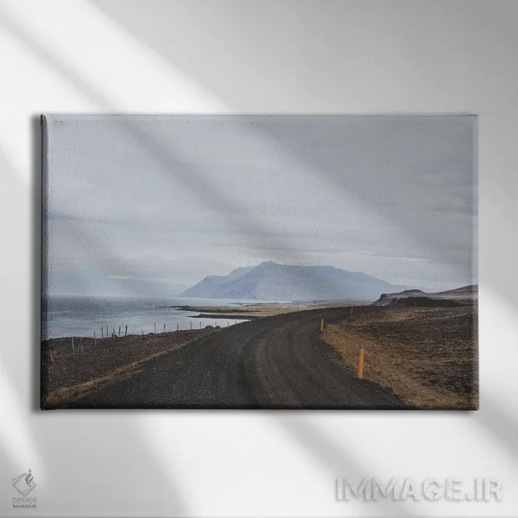 تابلو دکوراتیو جاده ساحلی ایسلند اثر لوک آنتونی گرم - نمای روبهرو روی دیوار