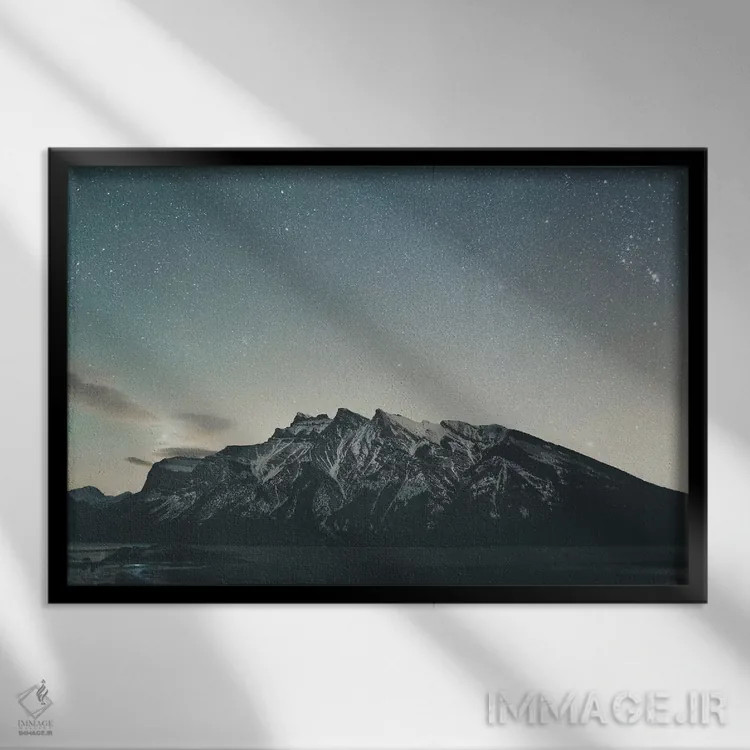 تابلو دکوراتیو دریاچه مینووانکا، آلبرتا اثر لوک آنتونی گرم - نمای قابدار مشکی