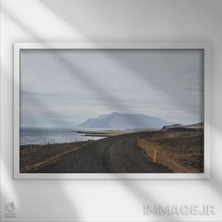 تابلو دکوراتیو جاده ساحلی ایسلند اثر لوک آنتونی گرم - نمای قابدار سفید