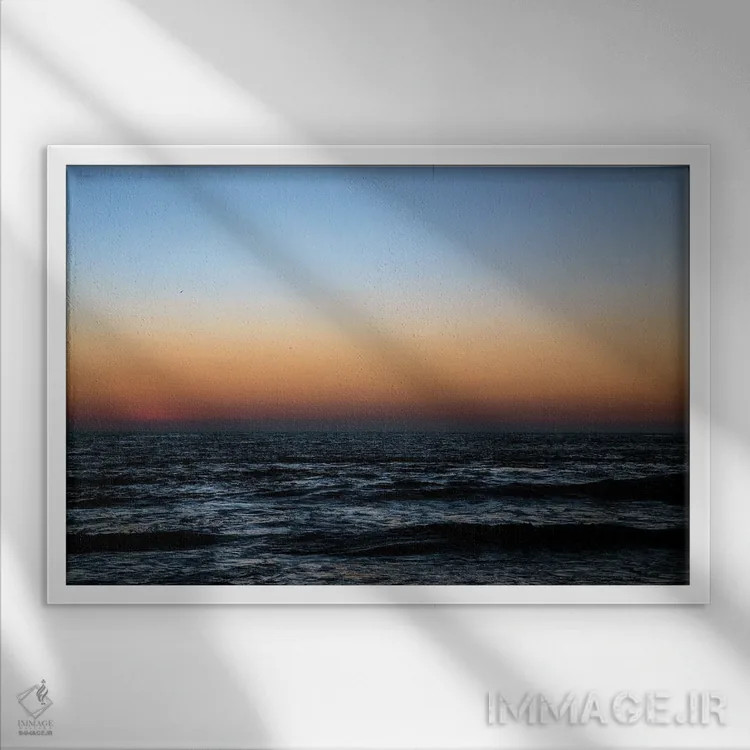 تابلو دکوراتیو غروب اقیانوس اثر گرگوری پرسکات - نمای قابدار سفید