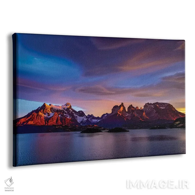 تابلو دکوراتیو Torres de Paine, lenticular clouds,شیلی، تورس دل پاین، ابره… اثر جورج تئودور - نمای پرسپکتیو محصول