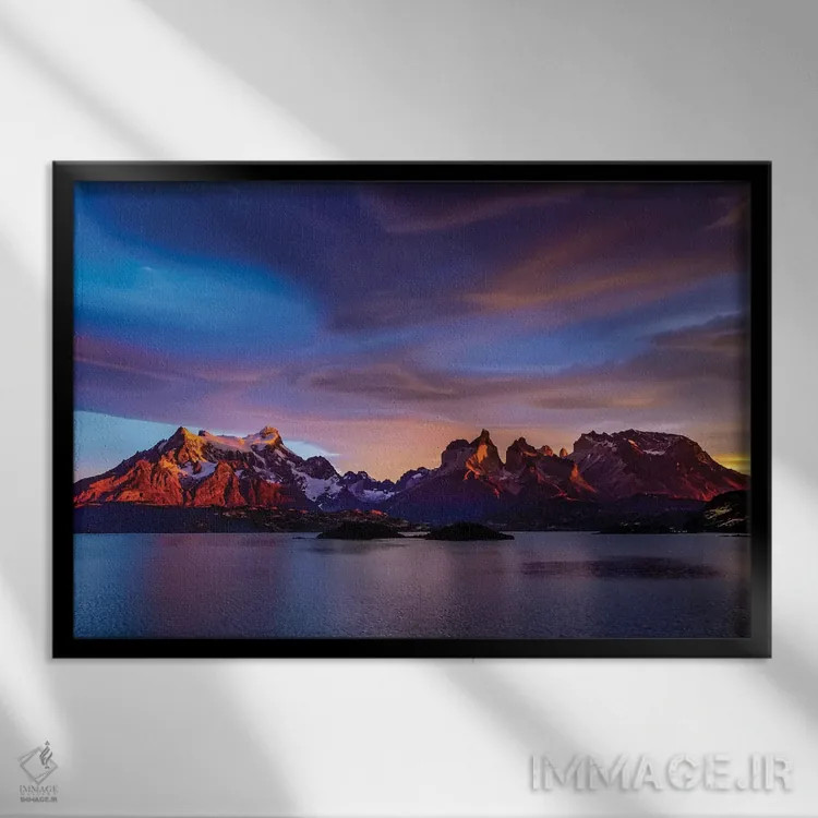 تابلو دکوراتیو Torres de Paine, lenticular clouds,شیلی، تورس دل پاین، ابره… اثر جورج تئودور - نمای قابدار مشکی