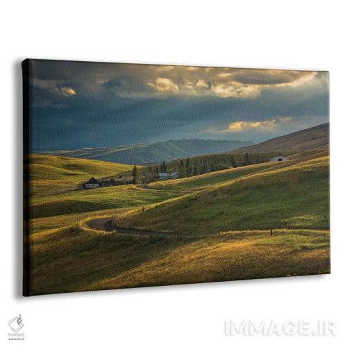 تابلو دکوراتیو مزرعه ای در دامنه تپه های نزدیک Painted Hills اورگان در غروب اثر شیلا حداد - نمای پرسپکتیو محصول