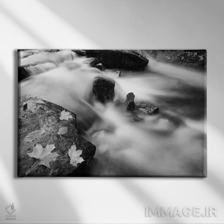 تابلو دکوراتیو آب پاییزی اثر استیفن هاجتس - نمای روبهرو روی دیوار