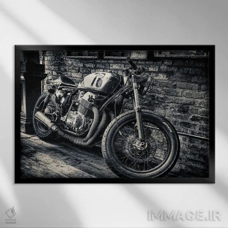 تابلو دکوراتیو هوندا CB 750 نیویورک اثر استیفن هاجتس - نمای قابدار مشکی