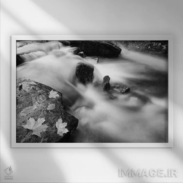 تابلو دکوراتیو آب پاییزی اثر استیفن هاجتس - نمای قابدار سفید