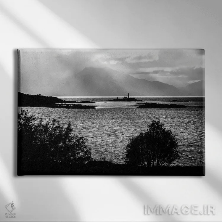 تابلو دکوراتیو فانوس دریایی اورنسای، جزیره اسکای اثر استیفن هاجتس - نمای روبهرو روی دیوار