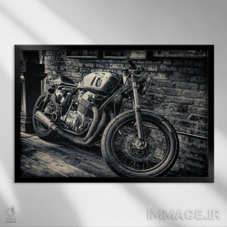 تابلو دکوراتیو چاپ قدیمی هوندا CB750 نیویورک اثر استیفن هاجتس - نمای قابدار مشکی