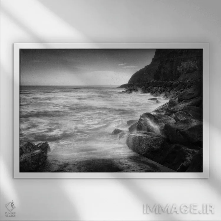 تابلو دکوراتیو طوفان دریایی ۲ اثر مارتین هندسون - نمای قابدار سفید