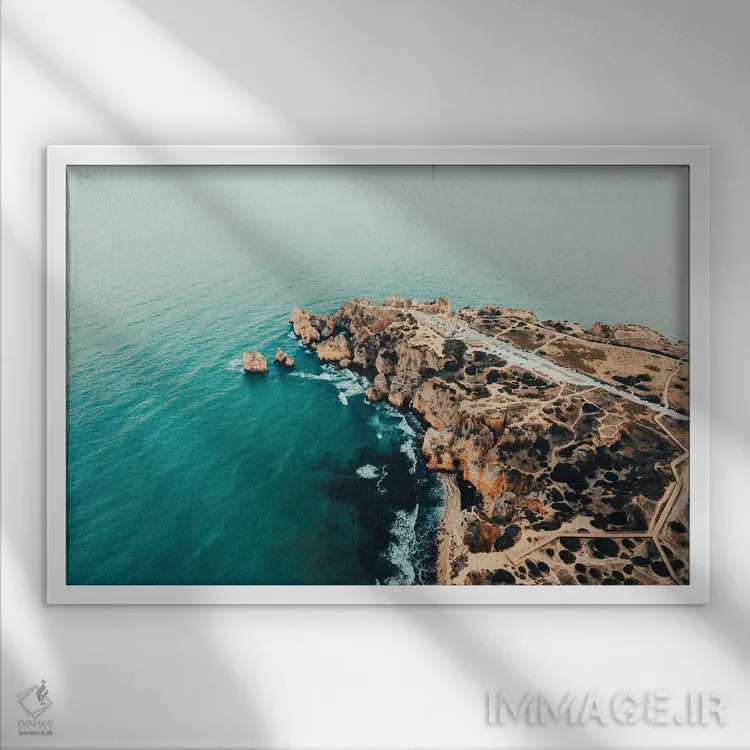 تابلو دکوراتیو ساحل بی نهایت اثر سباستین هیلگتاگ - نمای قابدار سفید