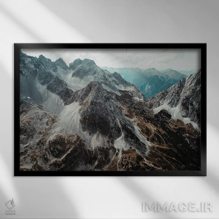 تابلو دکوراتیو آلپ در اتریش اثر سباستین هیلگتاگ - نمای قابدار مشکی