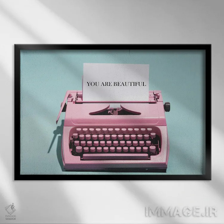 تابلو دکوراتیو تو زیبایی اثر هدر گری - نمای قابدار مشکی