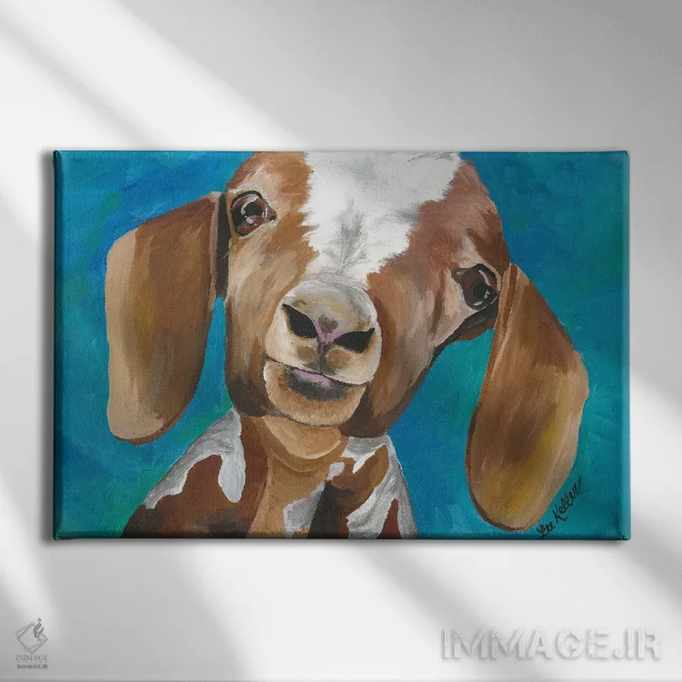 تابلو دکوراتیو بز میلی اثر هیپی هاوند استودیوز - نمای روبهرو روی دیوار