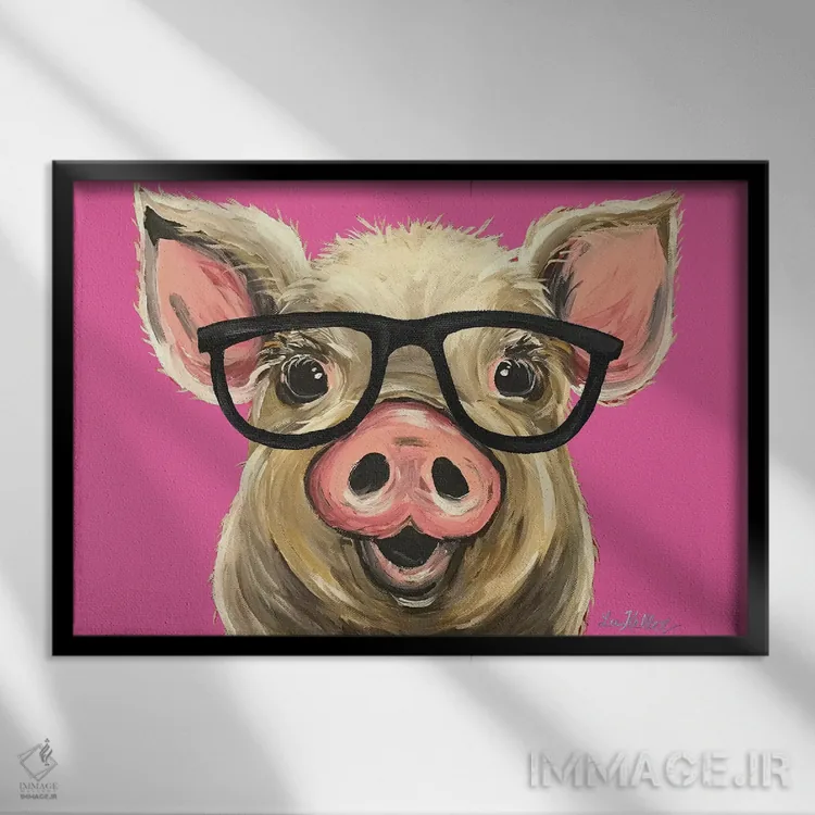 تابلو دکوراتیو خوک رزی با عینک اثر هیپی هاوند استودیوز - نمای قابدار مشکی