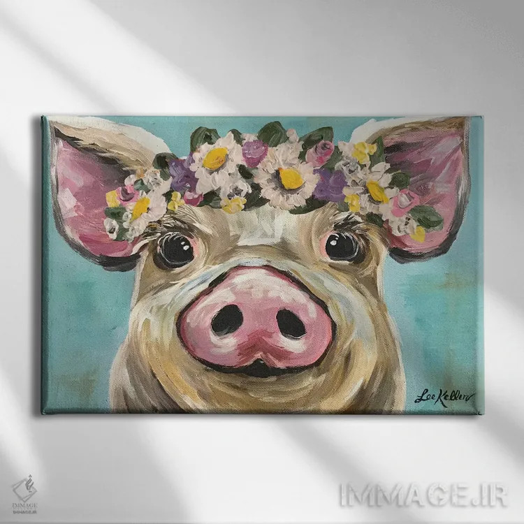 تابلو دکوراتیو خوک با تاج گل روی زمینه فیروزه ای اثر هیپی هاوند استودیوز - نمای روبهرو روی دیوار