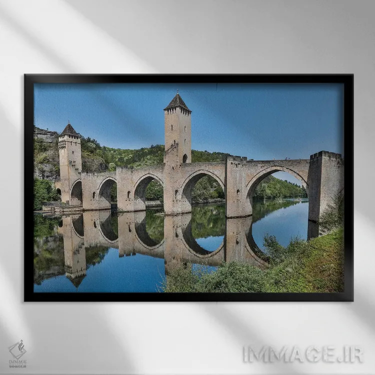 تابلو دکوراتیو Cahors. Pont Valentre over the Lot river,فرانسه، کاهور، پل و… اثر هولیس لونی - نمای قابدار مشکی