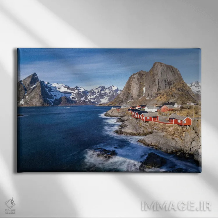 تابلو دکوراتیو Lofoten Islands Hamnoy , Red Rorbuer ,نروژ، جزایر لوفوتن، ها… اثر هولیس لونی - نمای روبهرو روی دیوار